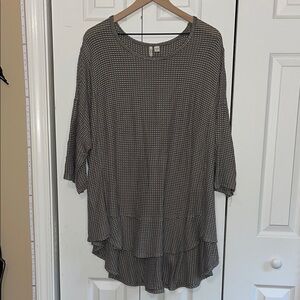 a new day Charcoal and White Checkered Tunic